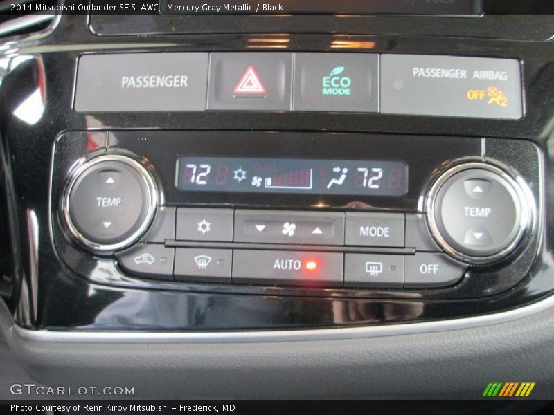 Mercury Gray Metallic / Black 2014 Mitsubishi Outlander SE S-AWC
