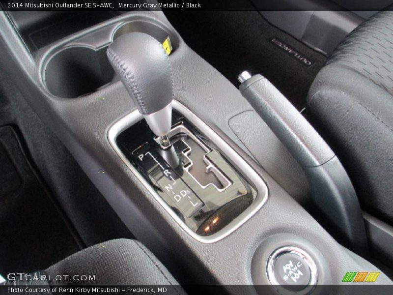 Mercury Gray Metallic / Black 2014 Mitsubishi Outlander SE S-AWC
