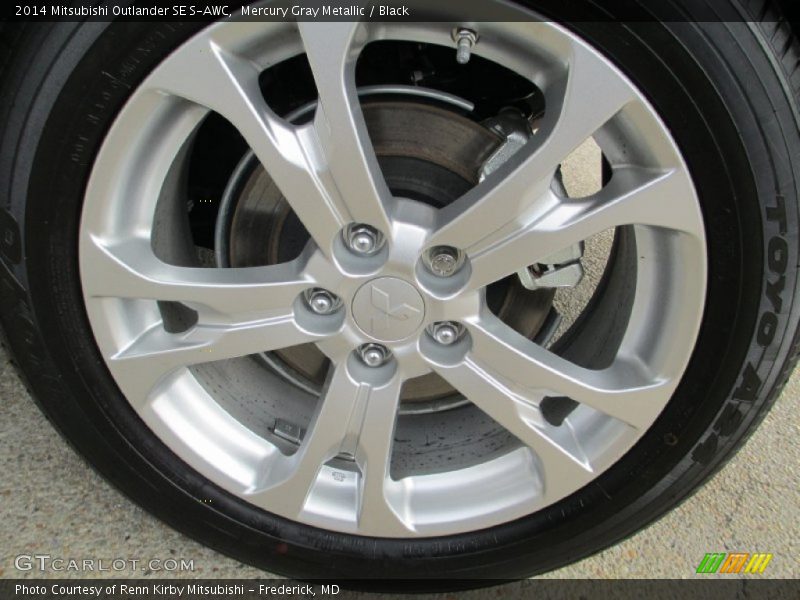 Mercury Gray Metallic / Black 2014 Mitsubishi Outlander SE S-AWC