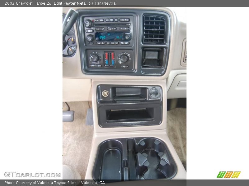 Light Pewter Metallic / Tan/Neutral 2003 Chevrolet Tahoe LS