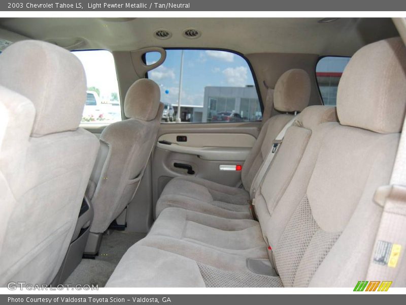 Light Pewter Metallic / Tan/Neutral 2003 Chevrolet Tahoe LS