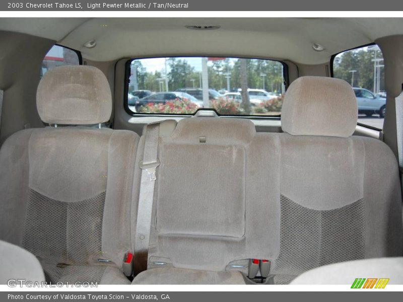 Light Pewter Metallic / Tan/Neutral 2003 Chevrolet Tahoe LS