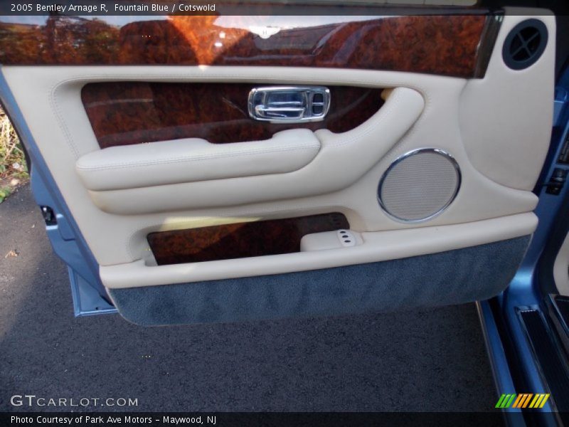 Fountain Blue / Cotswold 2005 Bentley Arnage R