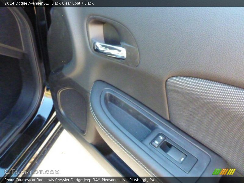 Black Clear Coat / Black 2014 Dodge Avenger SE