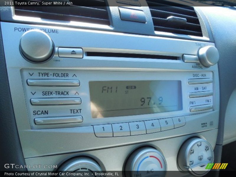 Super White / Ash 2011 Toyota Camry