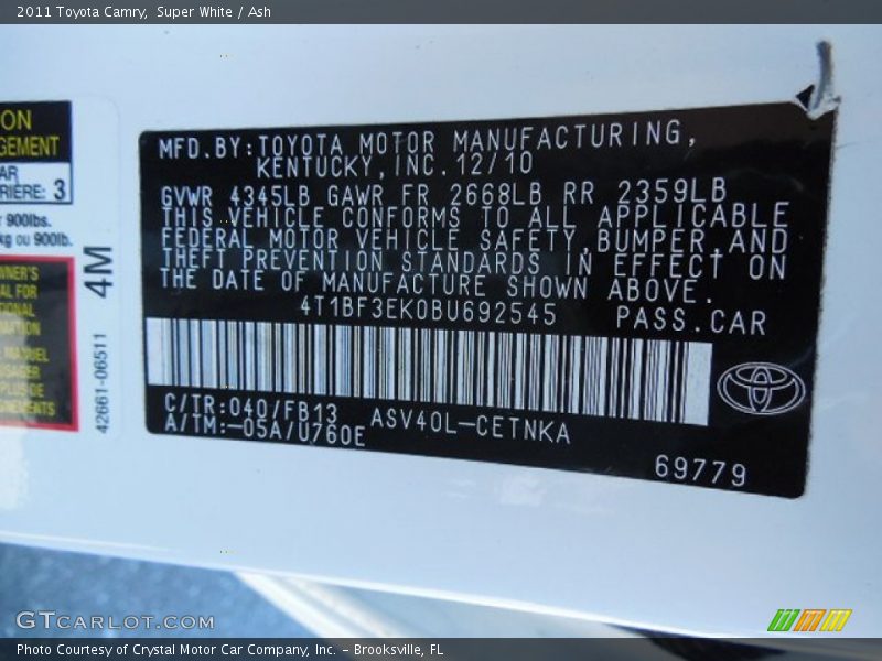Super White / Ash 2011 Toyota Camry