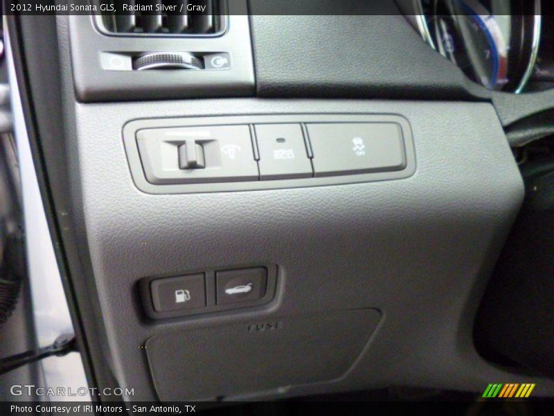 Radiant Silver / Gray 2012 Hyundai Sonata GLS