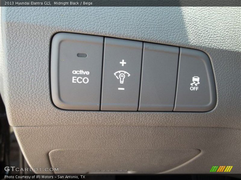 Midnight Black / Beige 2013 Hyundai Elantra GLS