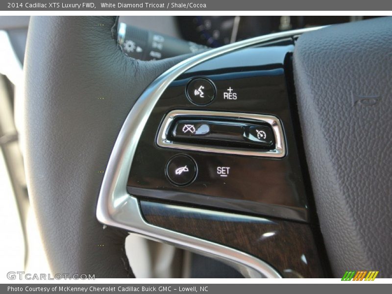 Controls of 2014 XTS Luxury FWD