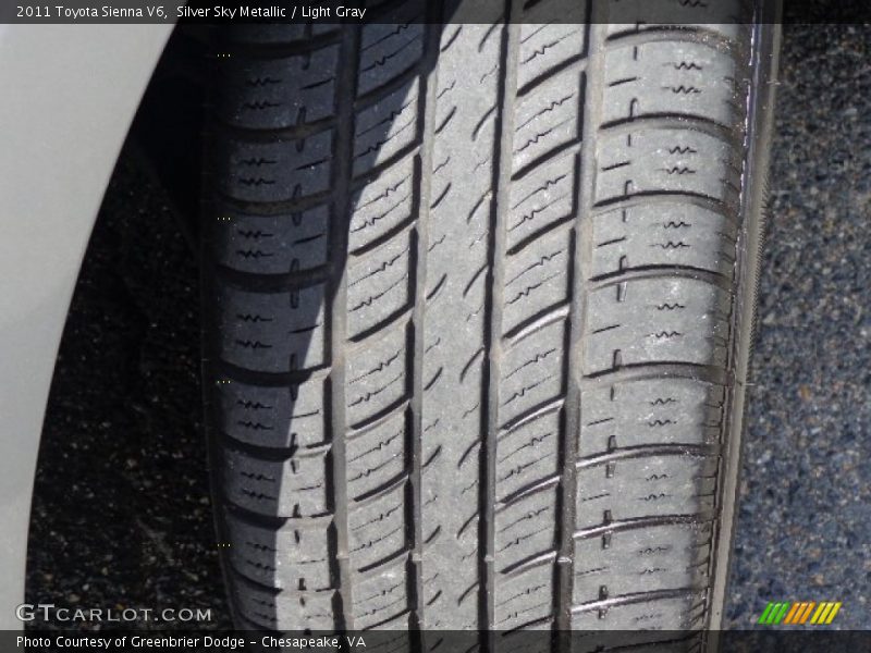 Silver Sky Metallic / Light Gray 2011 Toyota Sienna V6