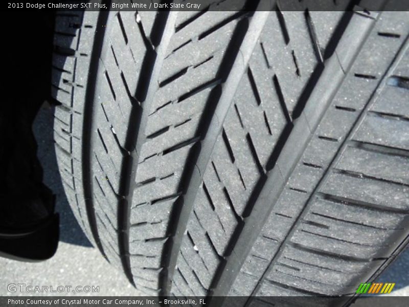Bright White / Dark Slate Gray 2013 Dodge Challenger SXT Plus
