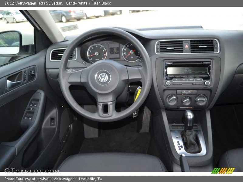 Candy White / Titan Black 2012 Volkswagen Jetta SE Sedan