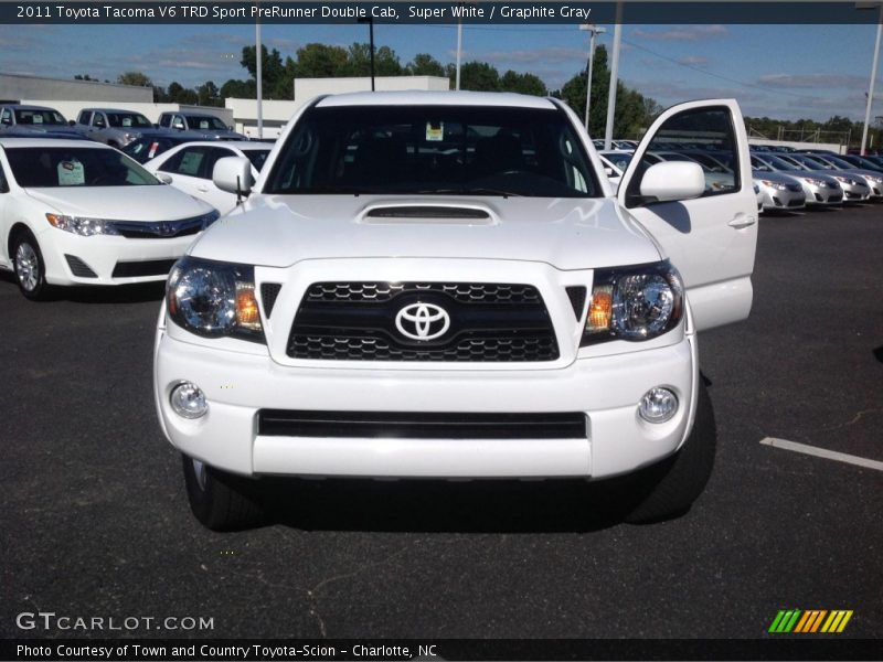 Super White / Graphite Gray 2011 Toyota Tacoma V6 TRD Sport PreRunner Double Cab