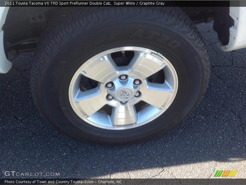 Super White / Graphite Gray 2011 Toyota Tacoma V6 TRD Sport PreRunner Double Cab