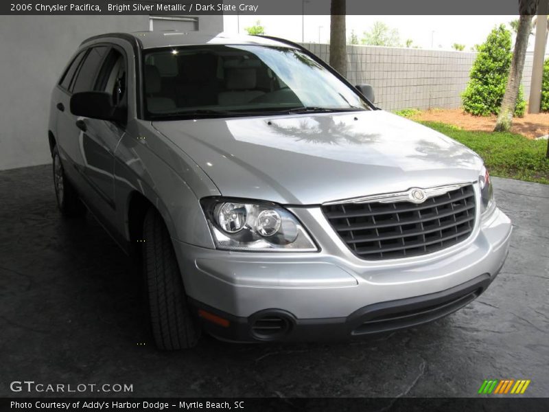 Bright Silver Metallic / Dark Slate Gray 2006 Chrysler Pacifica