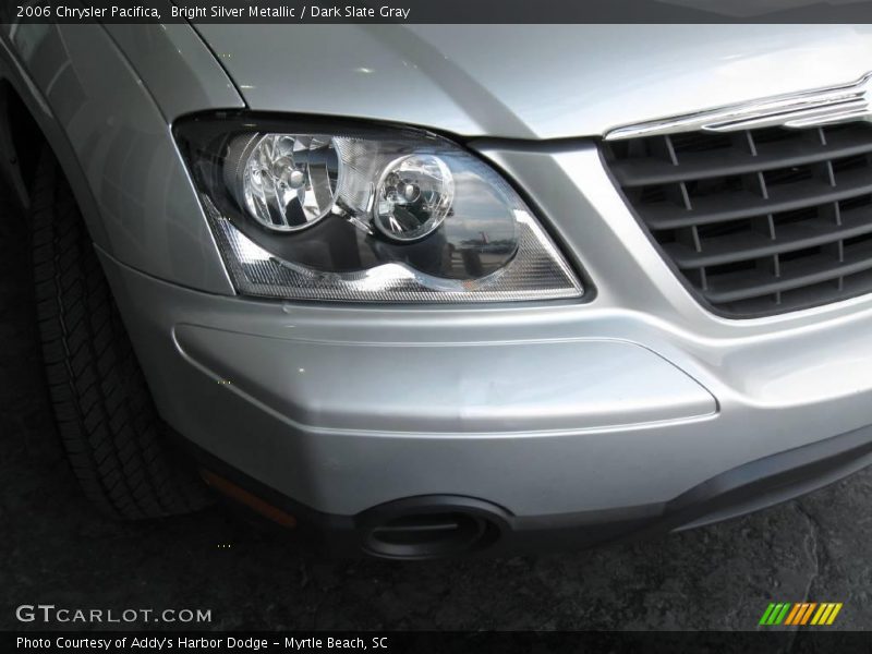 Bright Silver Metallic / Dark Slate Gray 2006 Chrysler Pacifica
