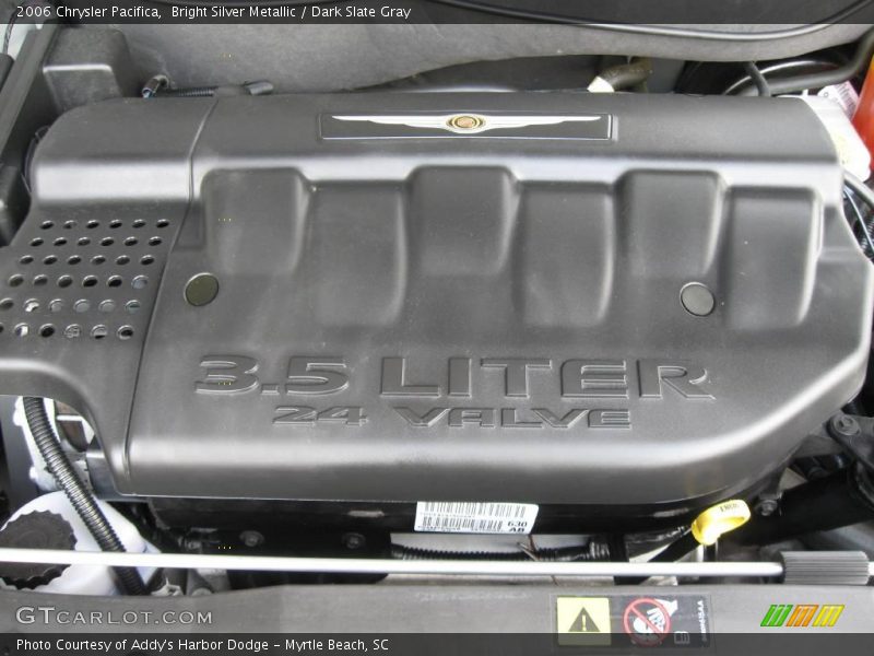 Bright Silver Metallic / Dark Slate Gray 2006 Chrysler Pacifica