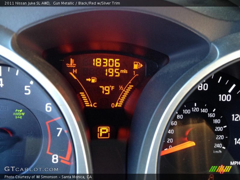 Gun Metallic / Black/Red w/Silver Trim 2011 Nissan Juke SL AWD