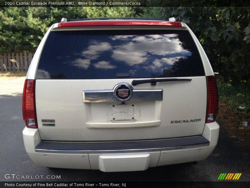 White Diamond / Cashmere/Cocoa 2010 Cadillac Escalade Premium AWD