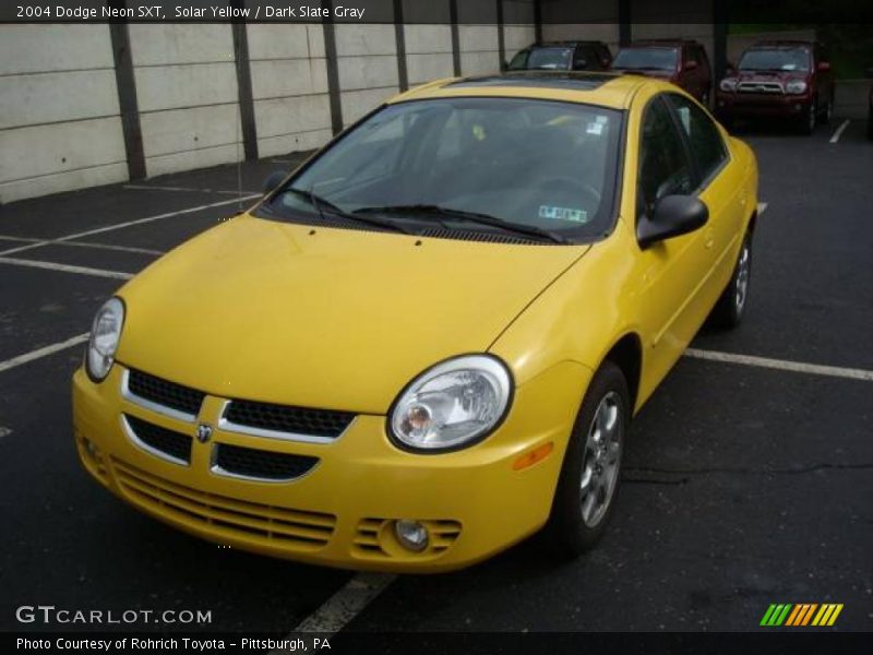 Solar Yellow / Dark Slate Gray 2004 Dodge Neon SXT