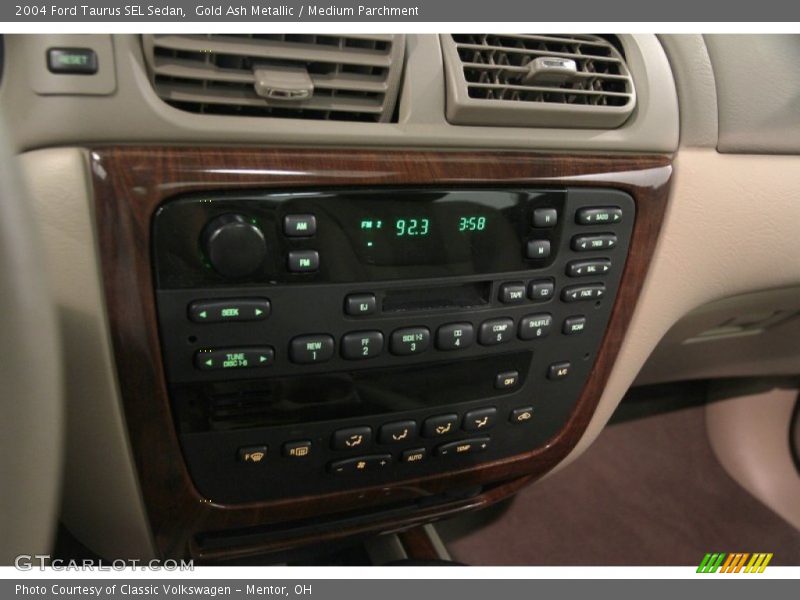 Gold Ash Metallic / Medium Parchment 2004 Ford Taurus SEL Sedan