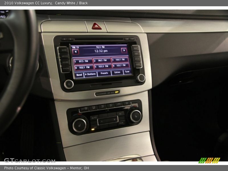 Controls of 2010 CC Luxury
