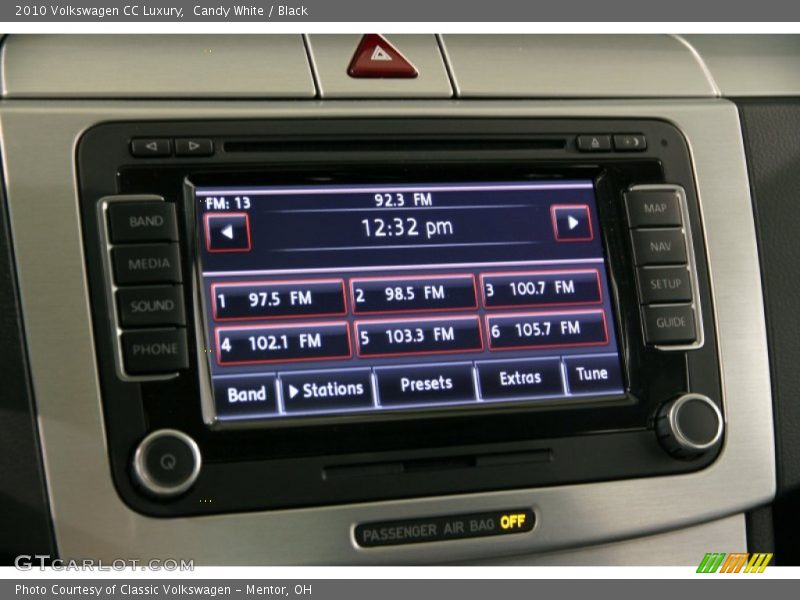 Controls of 2010 CC Luxury