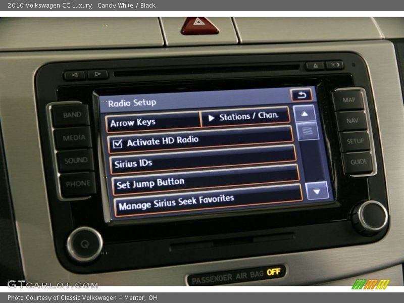 Candy White / Black 2010 Volkswagen CC Luxury