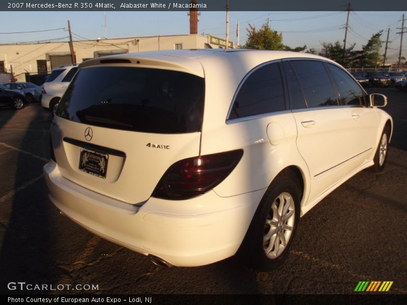 Alabaster White / Macadamia 2007 Mercedes-Benz R 350 4Matic
