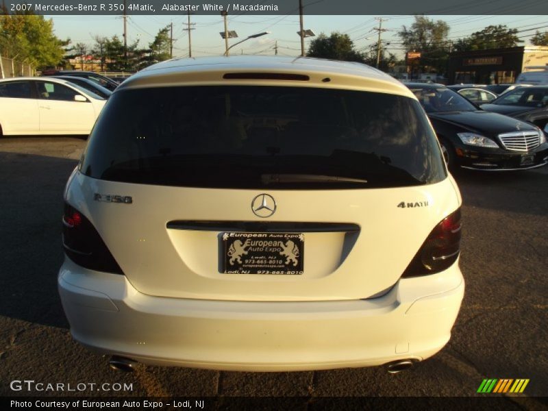Alabaster White / Macadamia 2007 Mercedes-Benz R 350 4Matic