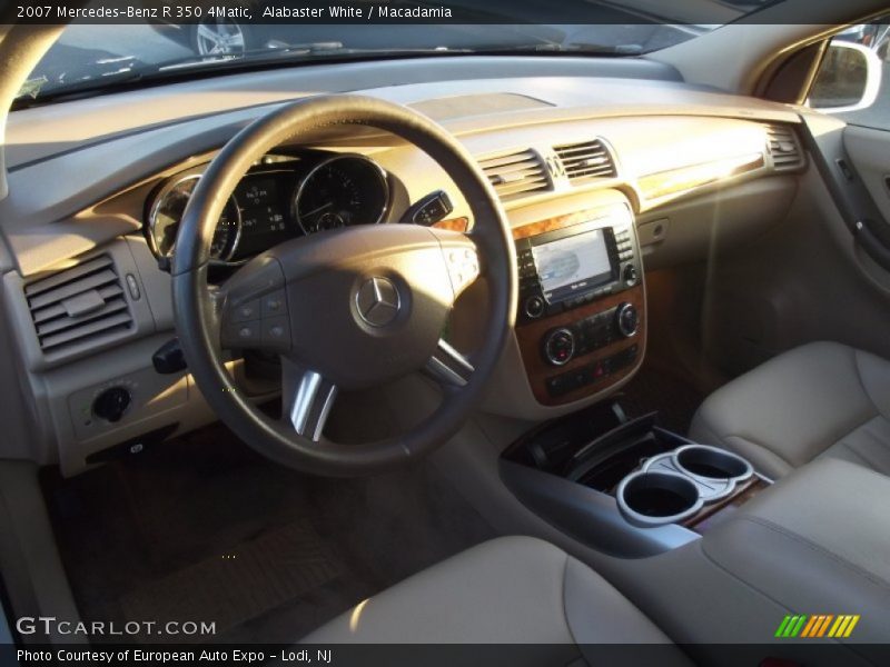Alabaster White / Macadamia 2007 Mercedes-Benz R 350 4Matic