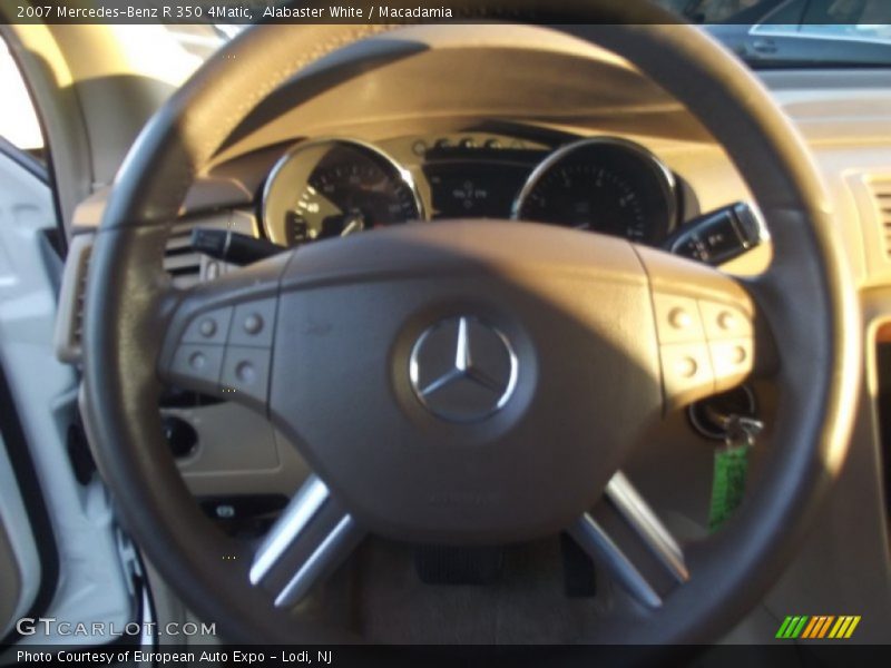 Alabaster White / Macadamia 2007 Mercedes-Benz R 350 4Matic