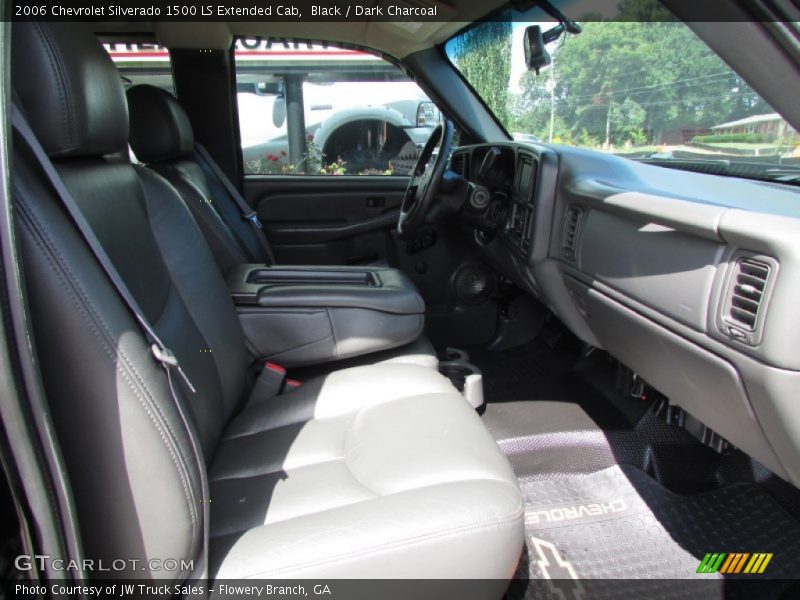 Black / Dark Charcoal 2006 Chevrolet Silverado 1500 LS Extended Cab