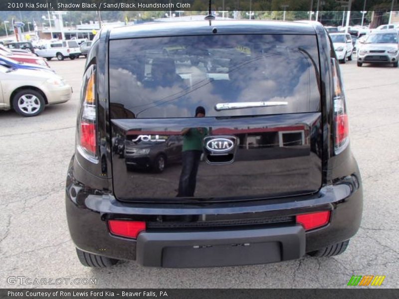 Shadow Black / Sand/Black Houndstooth Cloth 2010 Kia Soul !