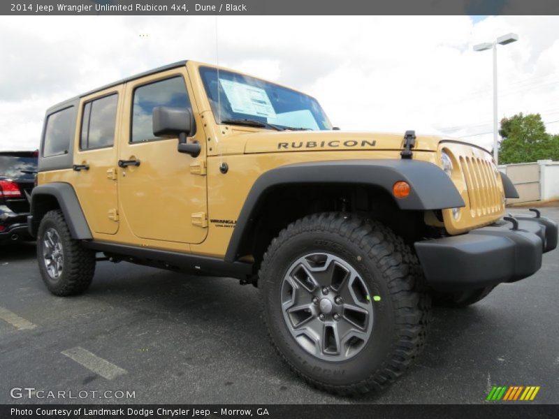Front 3/4 View of 2014 Wrangler Unlimited Rubicon 4x4