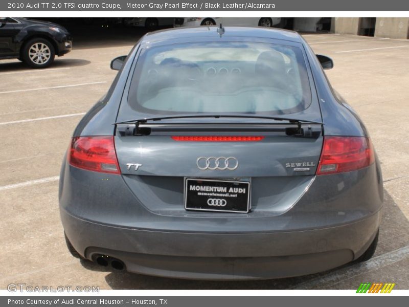 Meteor Gray Pearl Effect / Black Leather/Alcantara 2010 Audi TT 2.0 TFSI quattro Coupe