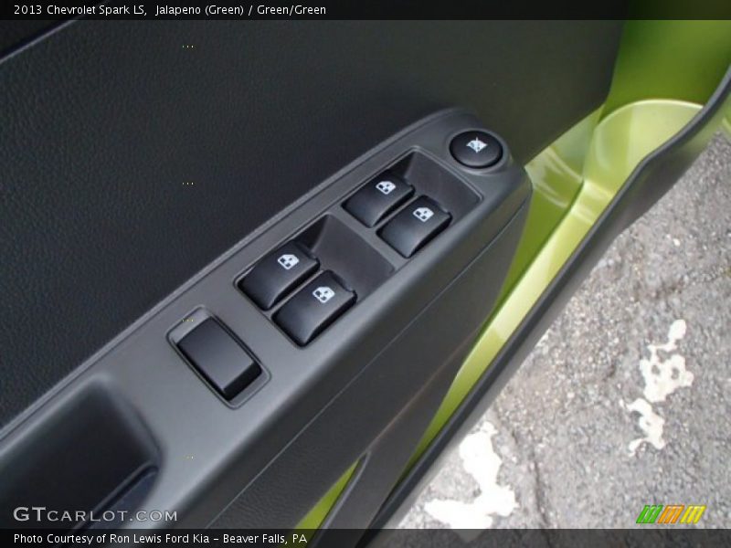 Jalapeno (Green) / Green/Green 2013 Chevrolet Spark LS