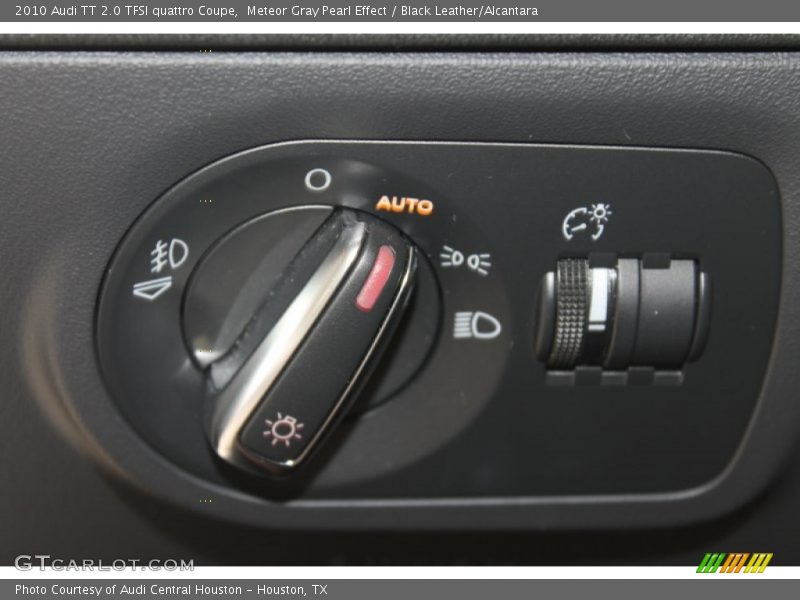 Controls of 2010 TT 2.0 TFSI quattro Coupe