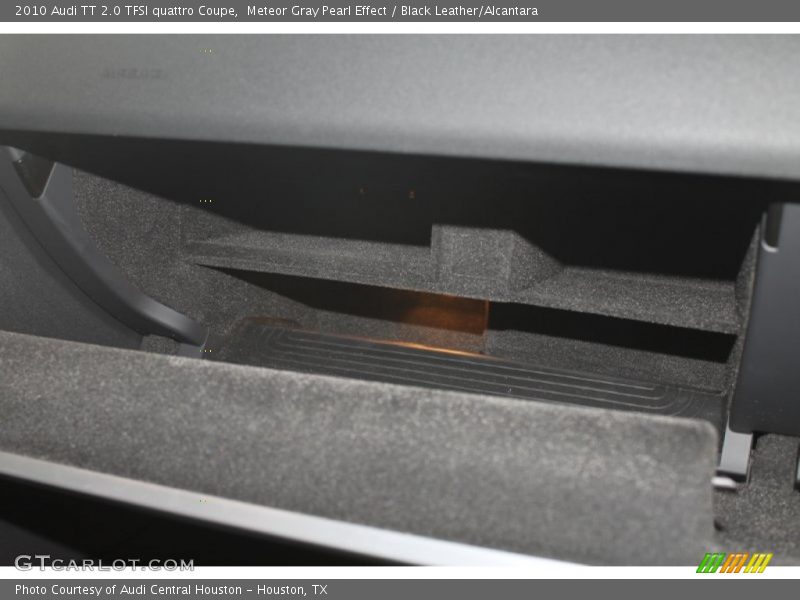 Meteor Gray Pearl Effect / Black Leather/Alcantara 2010 Audi TT 2.0 TFSI quattro Coupe
