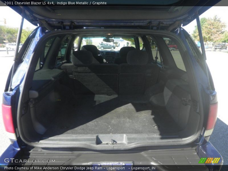 Indigo Blue Metallic / Graphite 2001 Chevrolet Blazer LS 4x4
