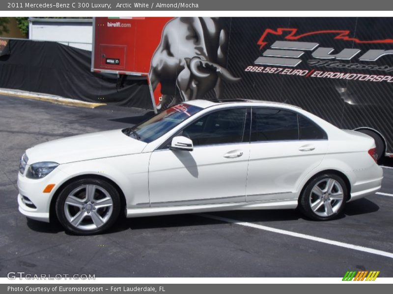 Arctic White / Almond/Mocha 2011 Mercedes-Benz C 300 Luxury