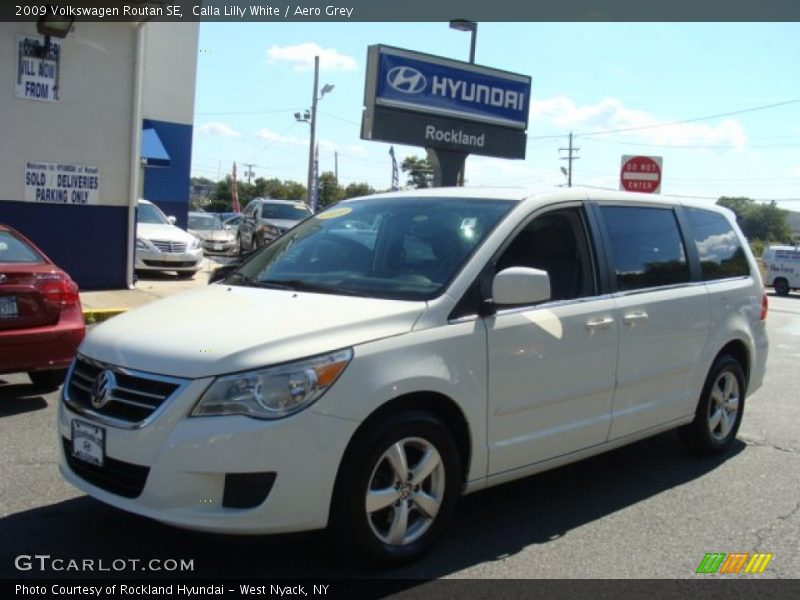 Calla Lilly White / Aero Grey 2009 Volkswagen Routan SE