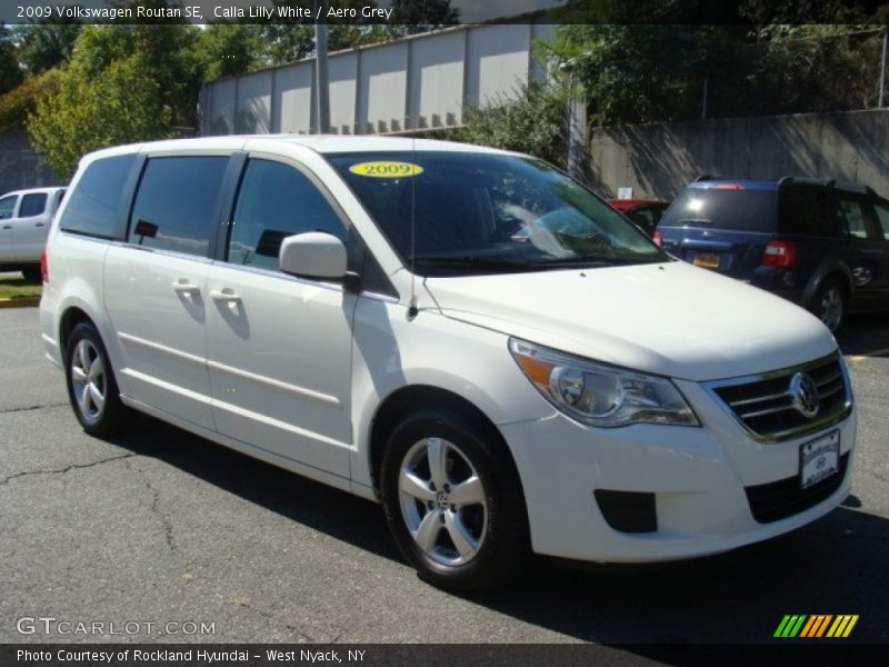 Calla Lilly White / Aero Grey 2009 Volkswagen Routan SE