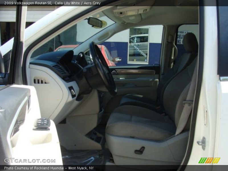 Calla Lilly White / Aero Grey 2009 Volkswagen Routan SE