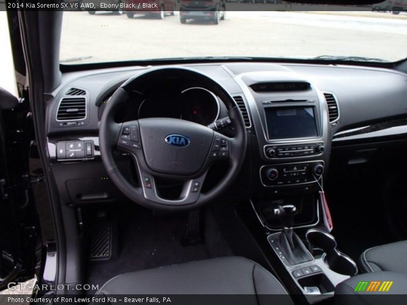 Dashboard of 2014 Sorento SX V6 AWD