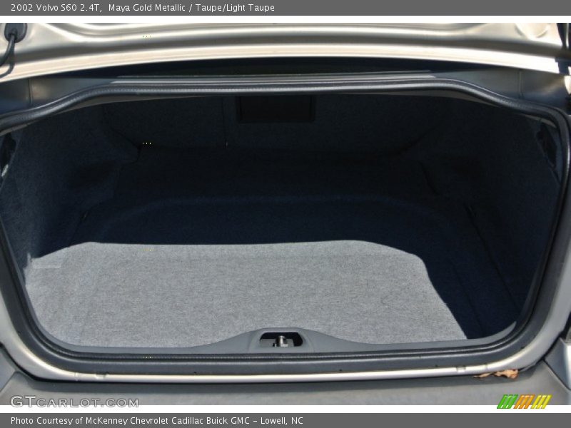 Maya Gold Metallic / Taupe/Light Taupe 2002 Volvo S60 2.4T
