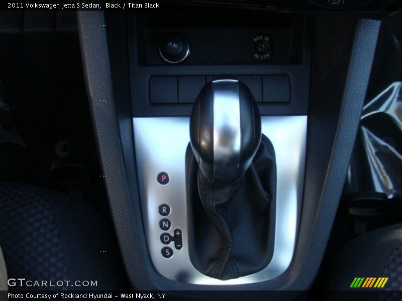 Black / Titan Black 2011 Volkswagen Jetta S Sedan