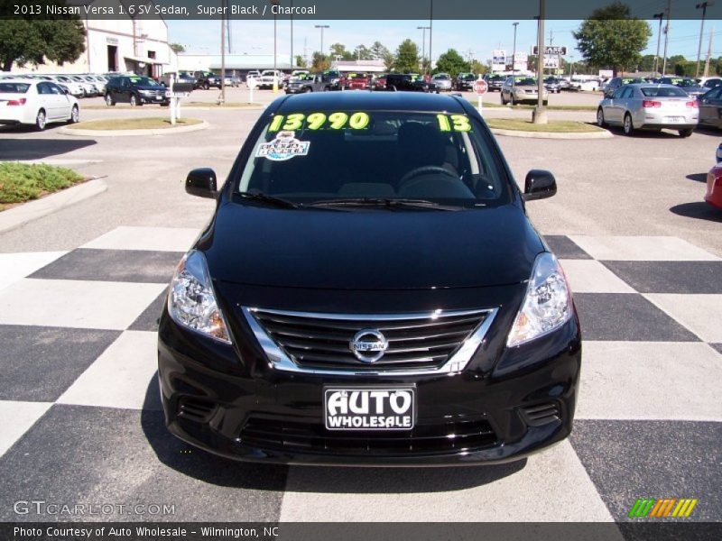 Super Black / Charcoal 2013 Nissan Versa 1.6 SV Sedan