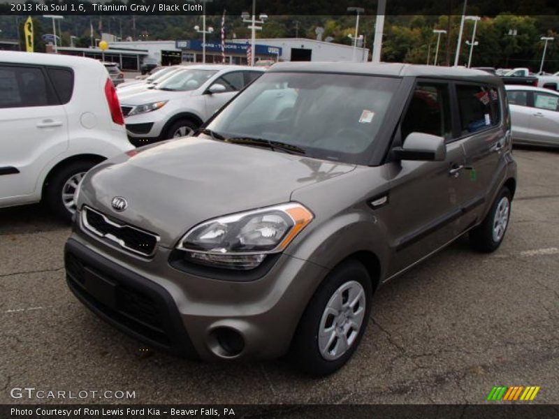 Titanium Gray / Black Cloth 2013 Kia Soul 1.6