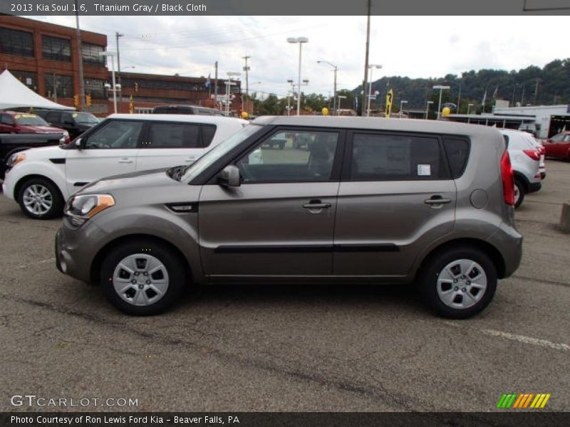 Titanium Gray / Black Cloth 2013 Kia Soul 1.6